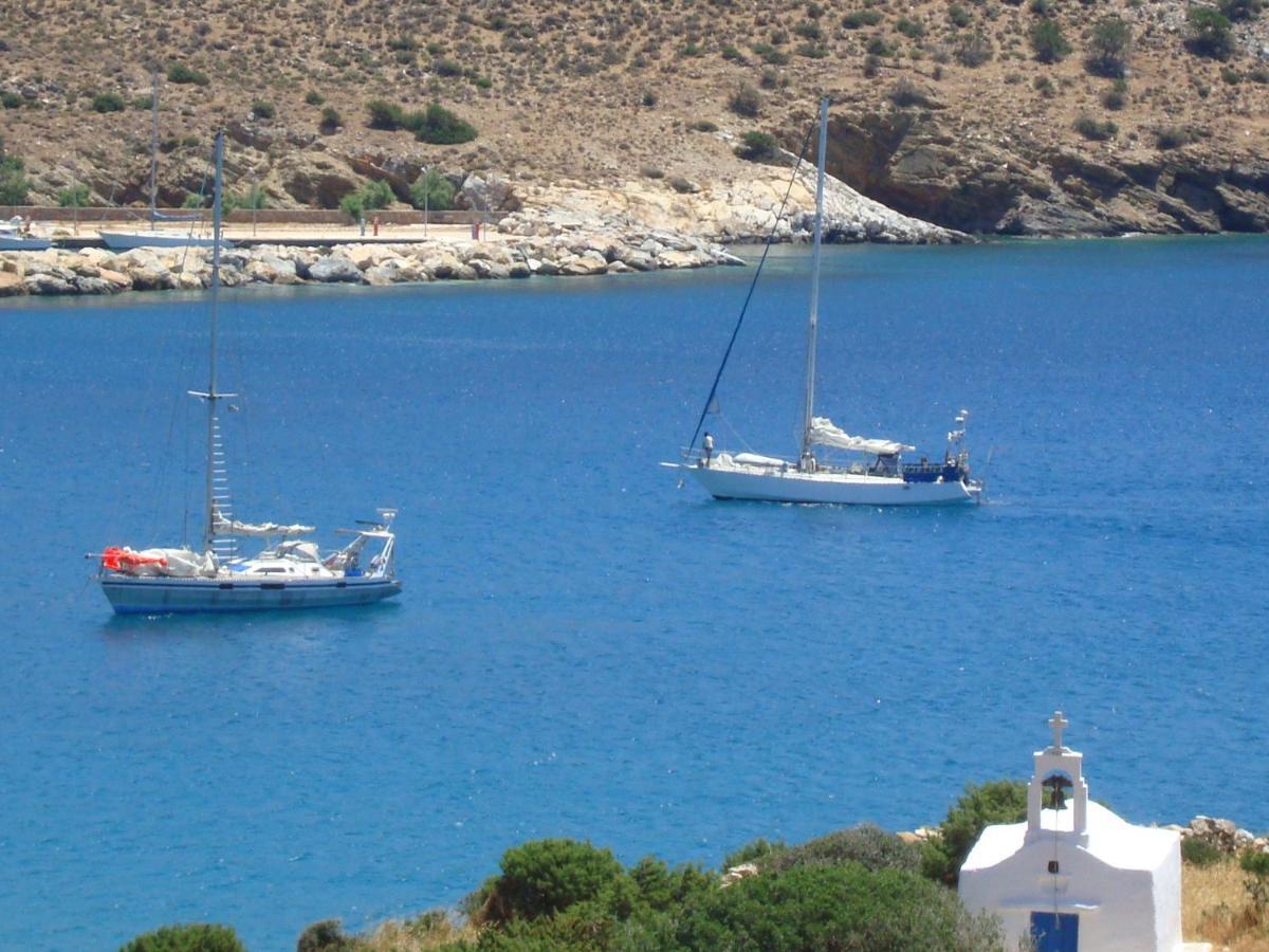 Appartement Kalados -beachfront Studios-