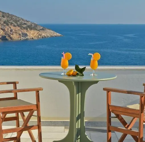 Kalados -Beachfront Studios-