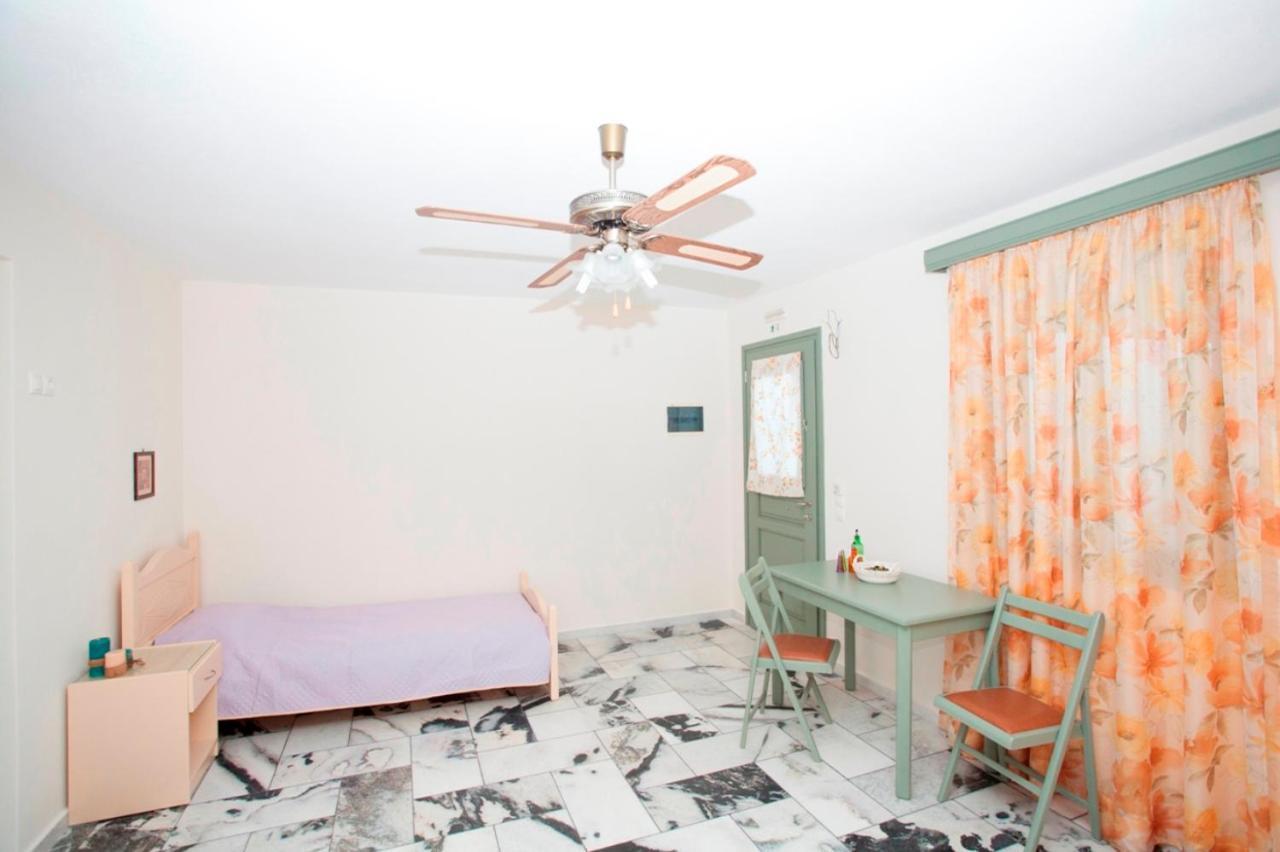 Appartement Kalados -beachfront Studios- *