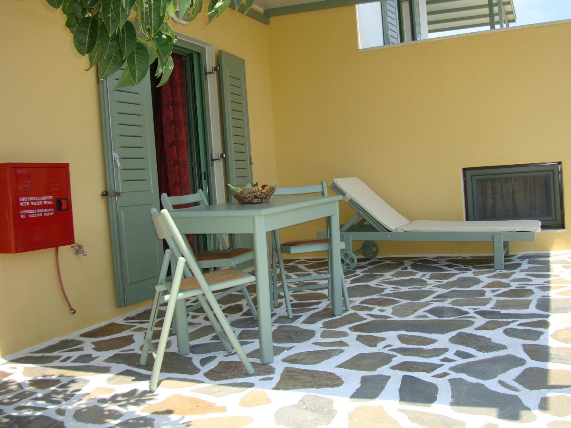 Kalados -beachfront Studios- * Kalando