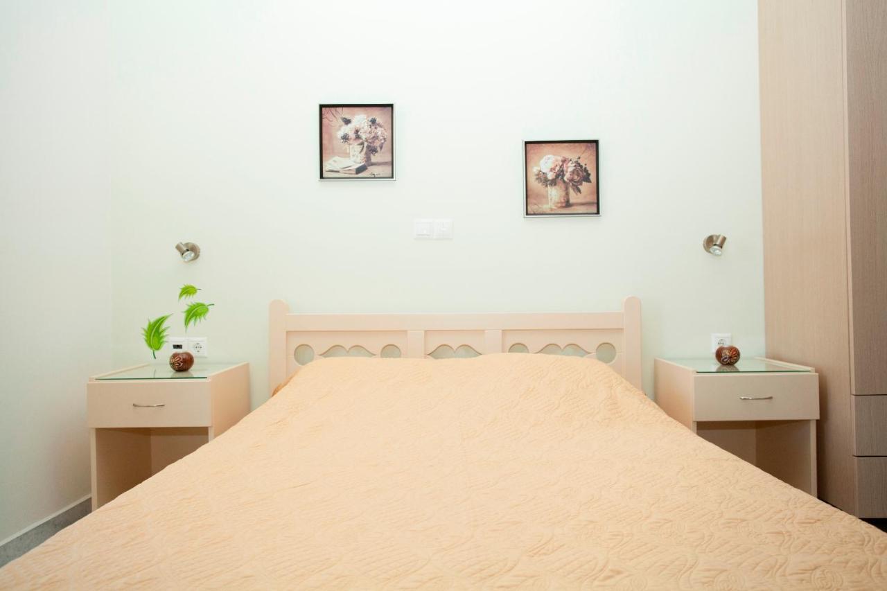 Appartement Kalados -beachfront Studios-